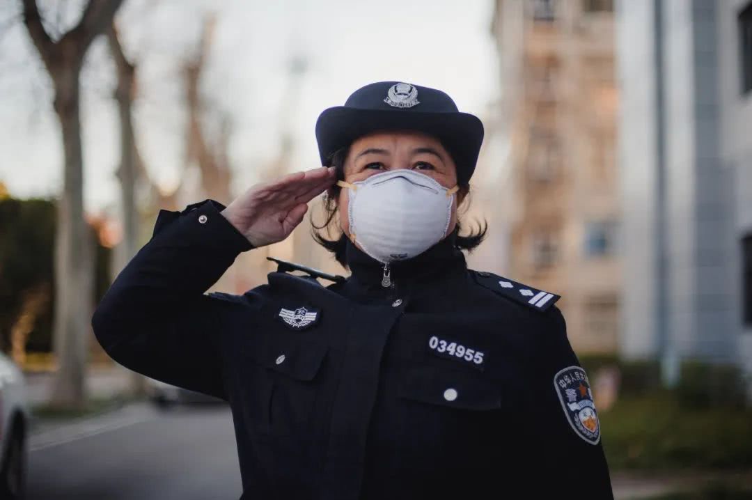 致敬最美逆行者抗疫不缺席谢谢你们女神