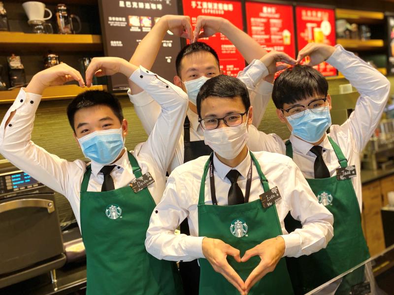 关注到员工的家人,创新推出"无接触式"星巴克体验等