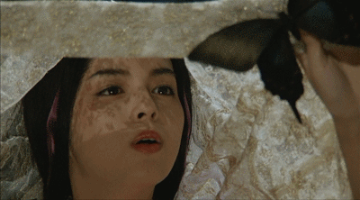 男人"假装"爱一个女人,藏不住的3种表现