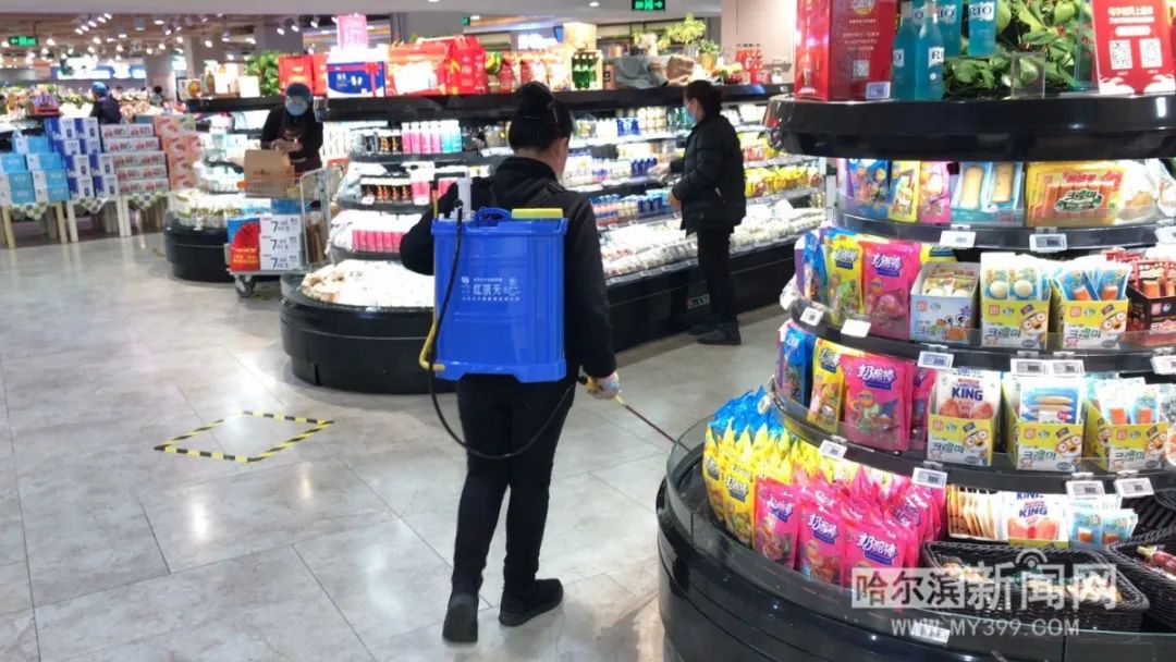 超市消杀力度不减丨疫情防控应急响应降级防疫意识不能降