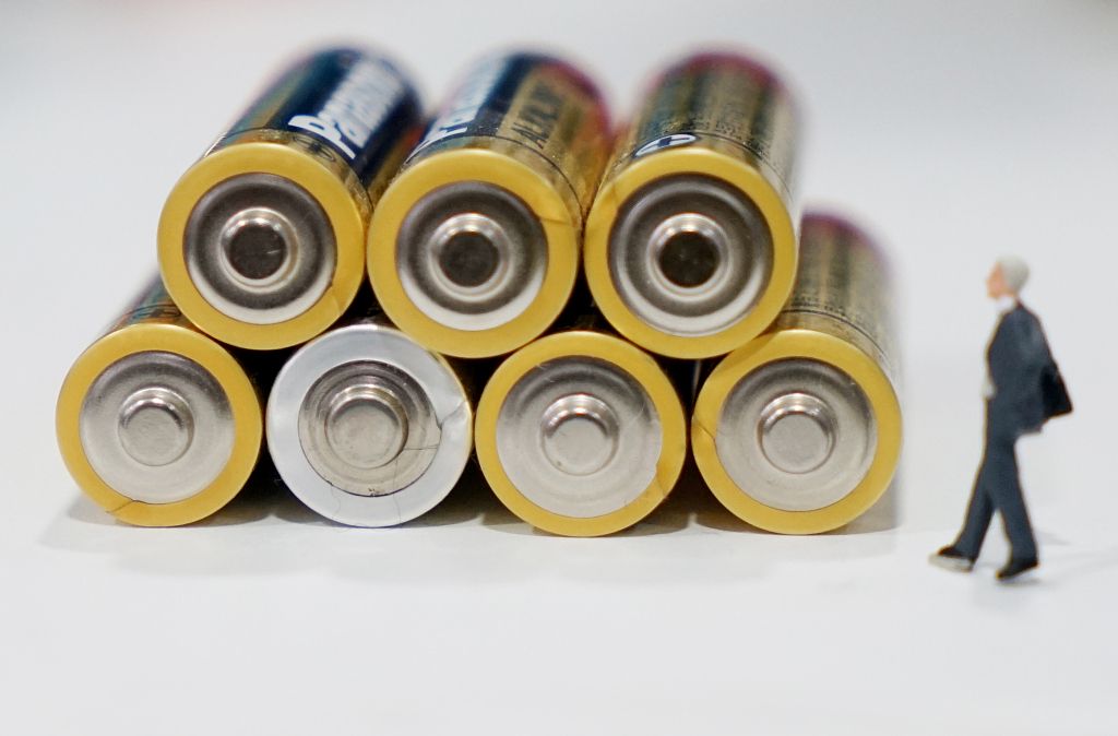 锂电池跨界熔喷布星源材质拟建5条生产线股价逆势上涨