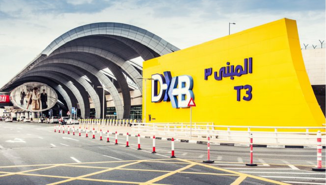 「央视」阿联酋航空恢复部分客运航班