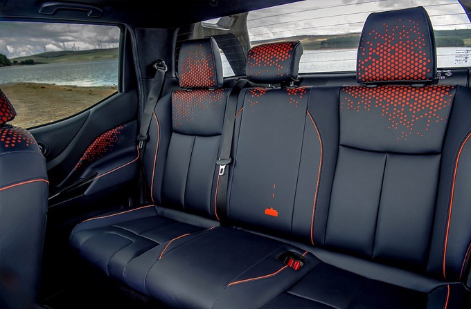 日产纳瓦拉Dark Sky版国内亮相  配2.3T动力及专属拖车