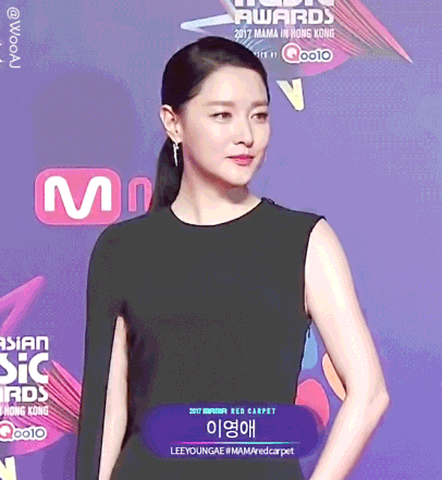 △这一眼，美得把我的魂都揪出来了！