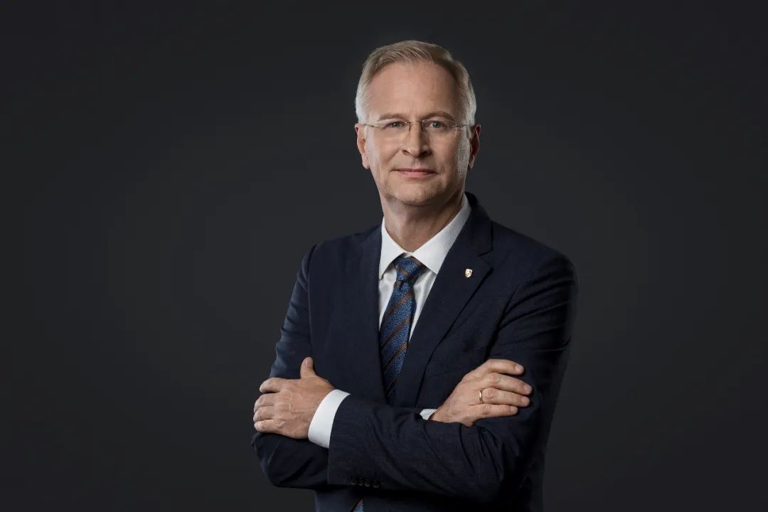 让业务重回正轨是当前最大的挑战访保时捷中国总裁及首席执行官严博禹