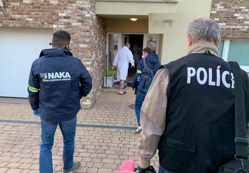 ki00ura)的住所&nbsp;(图片来源:斯洛伐克共和国警察局社交媒体账号