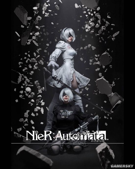 今日给大家带来instagram上的国外小姐姐sayathefox的2b cos,纯白衣着