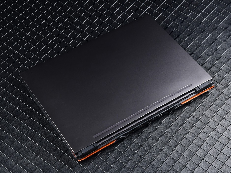 高性价比十代酷睿游戏本神舟战神z9图赏