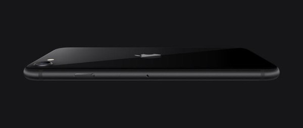 Iphone全球直播首秀完美落成iphone Se成全新爆款 中国联通 新浪科技 新浪网