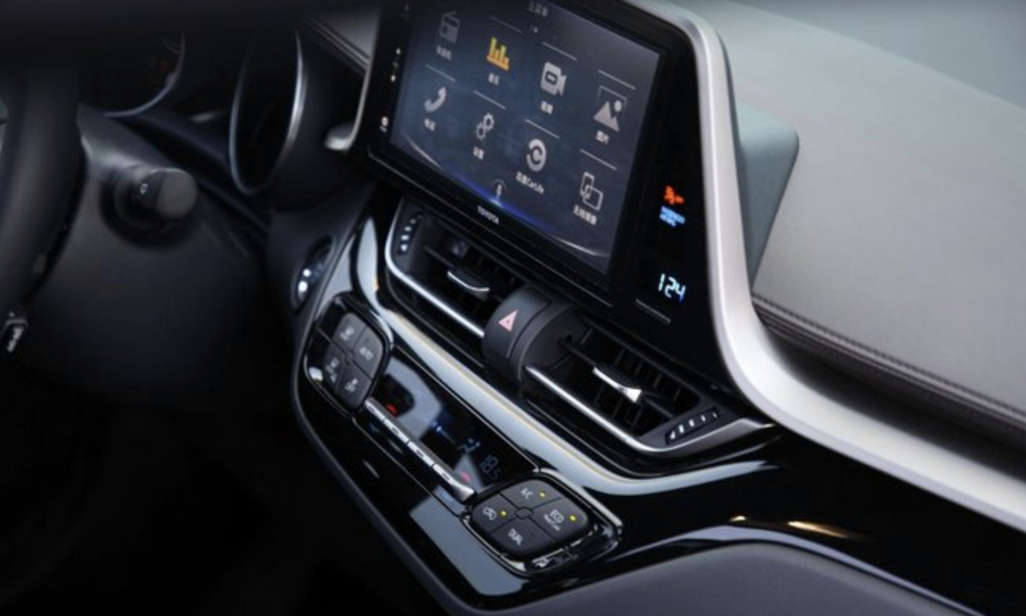 颜值控会选择谁？CX-30“硬钢”奕泽