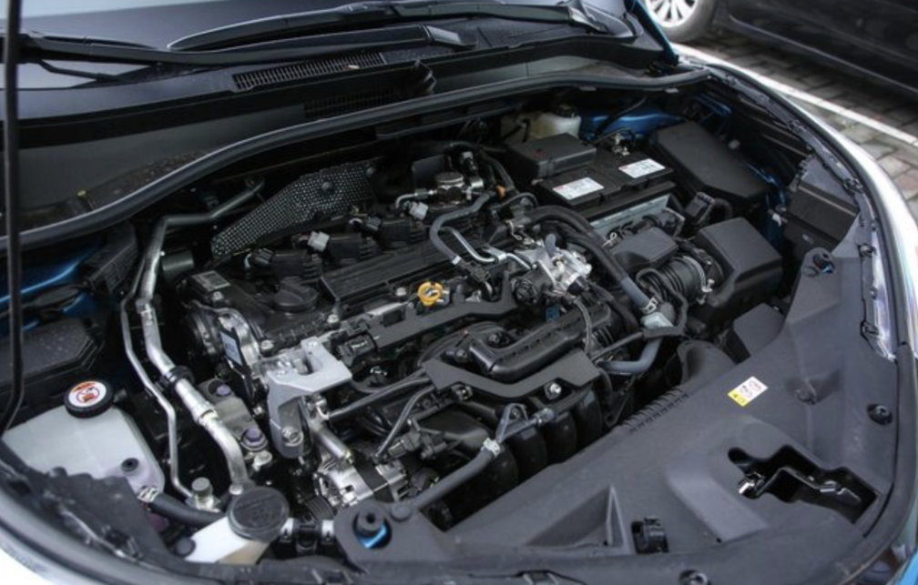 颜值控会选择谁？CX-30“硬钢”奕泽