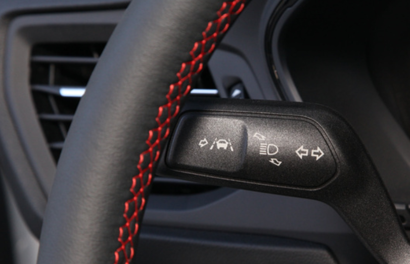 头条罗汉团丨看老司机们如何吐槽“现实骨感”的驾驶辅助系统