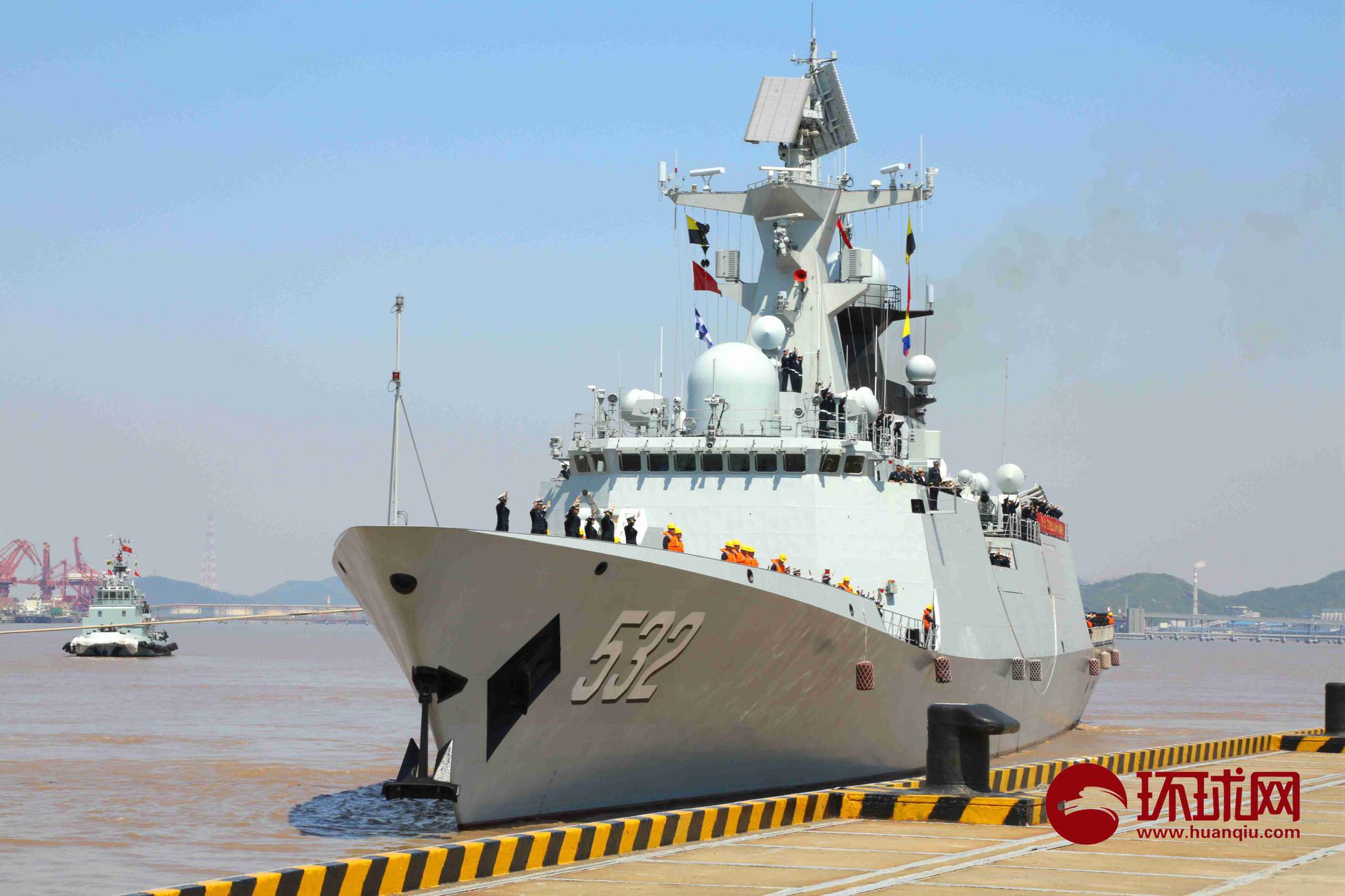 导弹护卫舰荆州舰以及综合补给舰巢湖舰组成,携带舰载直升机2架,特