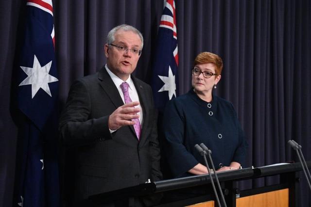 图为澳大利亚总理莫里森（左）和外长佩恩（右）