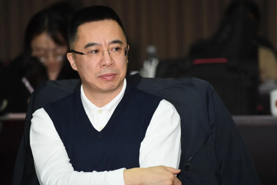 另外,举报信中还曝光了宋歌为高管离职股票套现而挪用资金,涉及项目为