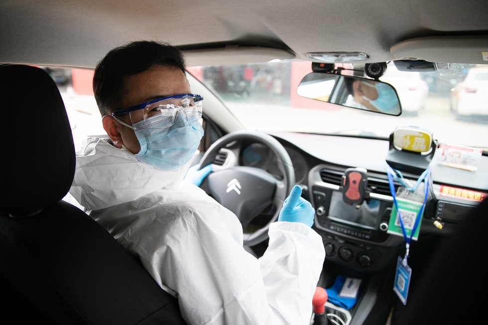 战"疫"出租车司机为东风雪铁龙暖心服务点赞