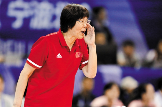 母亲节“郎导”变“郎妈” 中国女排录制视频献