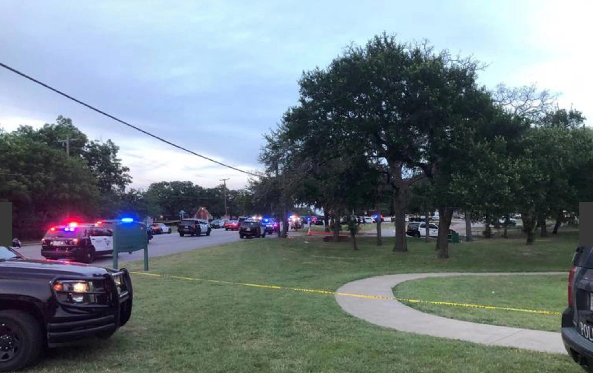 美国一公园传来30声枪响 600人四散而逃现场一片