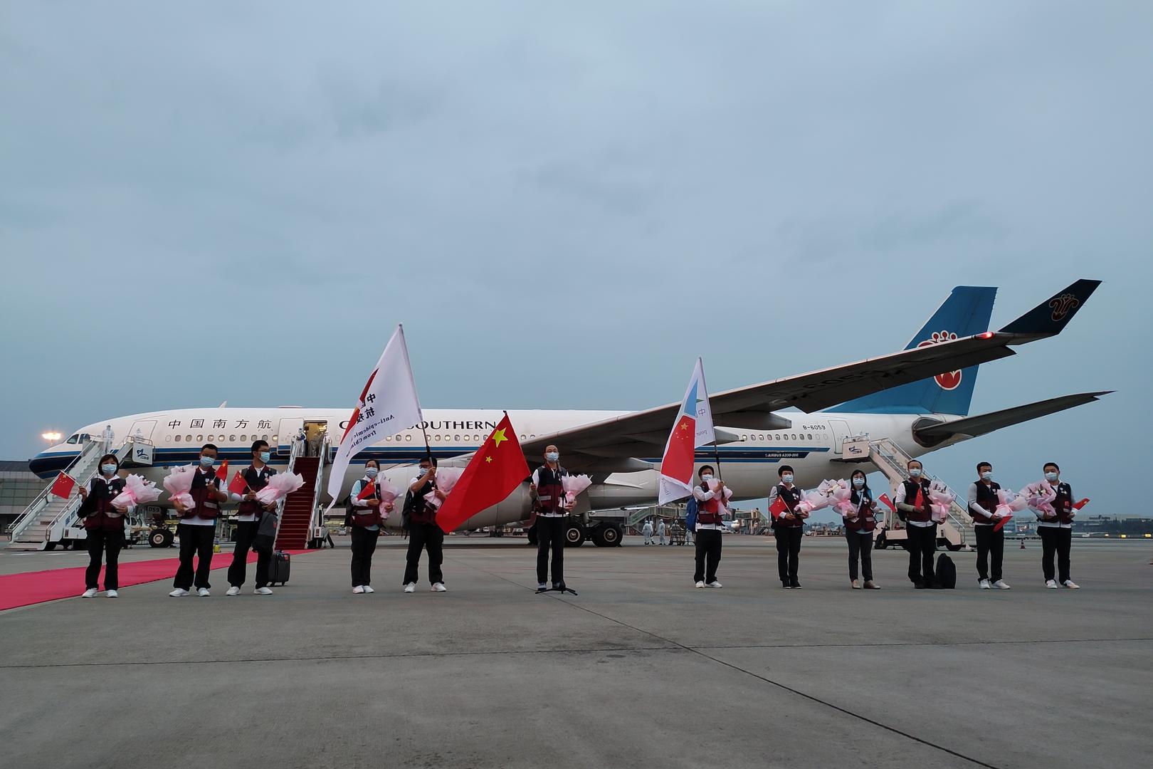 援非12人专家组