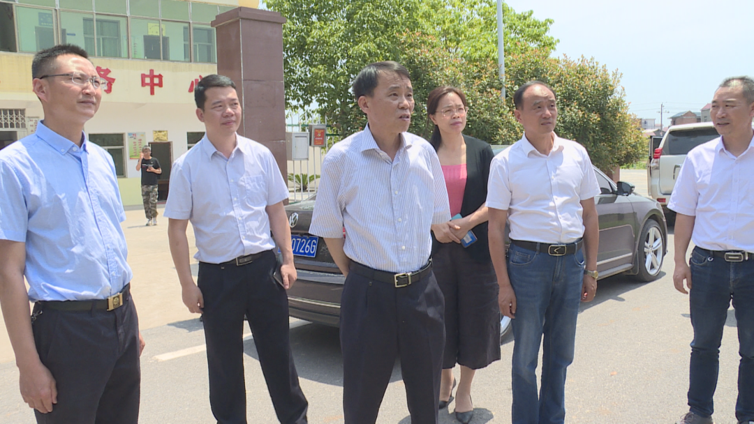 宜春市委书记颜赣辉到樟树市调研脱贫攻坚工作