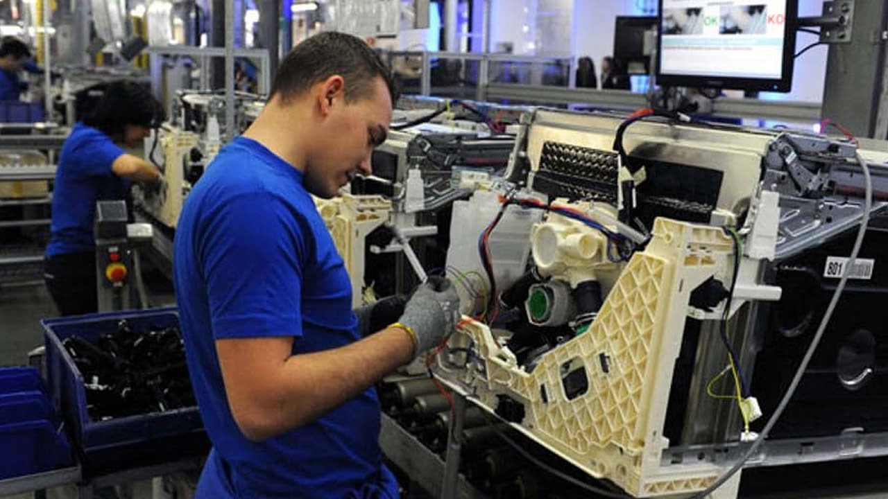 意大利20年GDP_意大利人2020年支出减少1230亿欧元,经济增长难