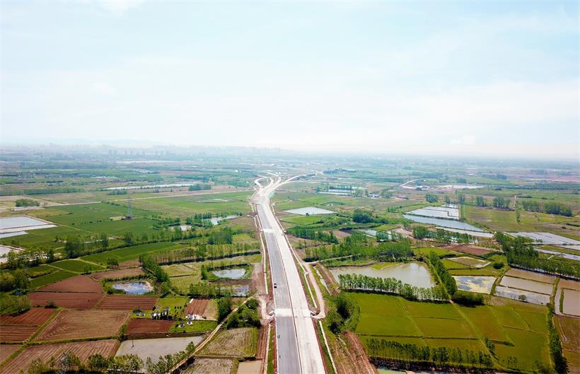 安徽滁州西环高速向着年内通车目标迈进图