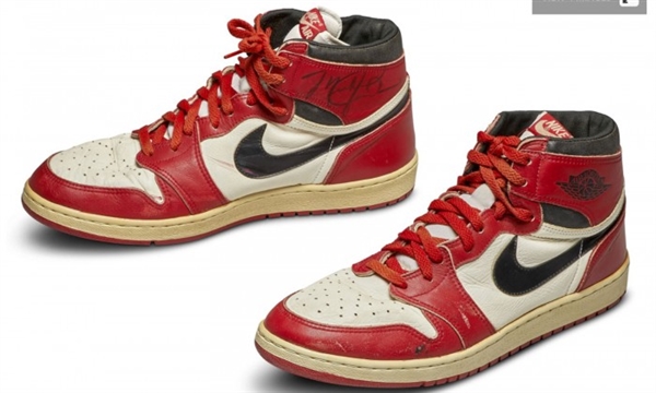 全球最贵运动鞋:篮球之神乔丹亲穿亲签元年aj1打破拍卖纪录