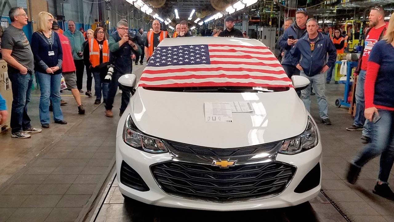 美国的汽车生产流水线&nbsp;车辆完成组装成功下线