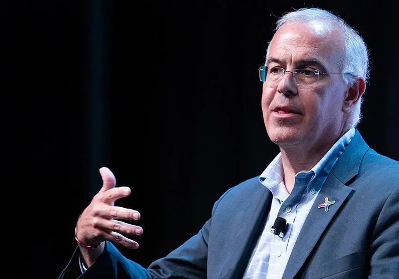 《纽约时报》专栏作家大卫·布鲁克斯我们往往需要不断的努力,才能