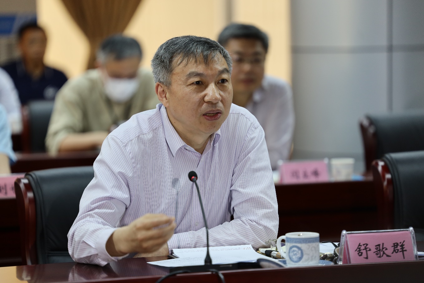 铜陵市委书记,市人大常委会主任丁纯,市委副书记,市长胡启生率铜陵市