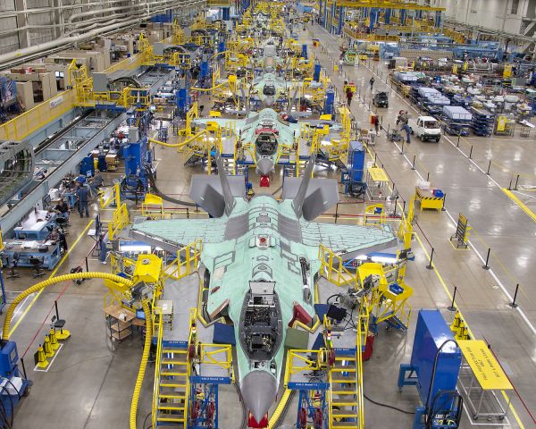 资料图片：位于得克萨斯州沃思堡的洛-马公司F-35生产线。（洛马公司官网）