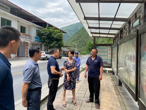 四川厅运管局纪委书记左思英一行到乐山督导建制村通客车和驾培市场