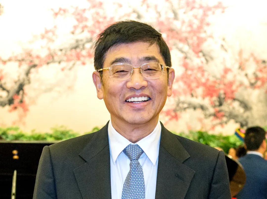 聚焦两会金融系统代表委员共商国是