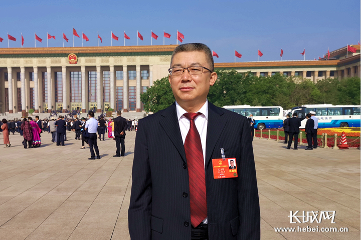 代表委员好声音尤立增代表强化生命教育关注青少年身心健康