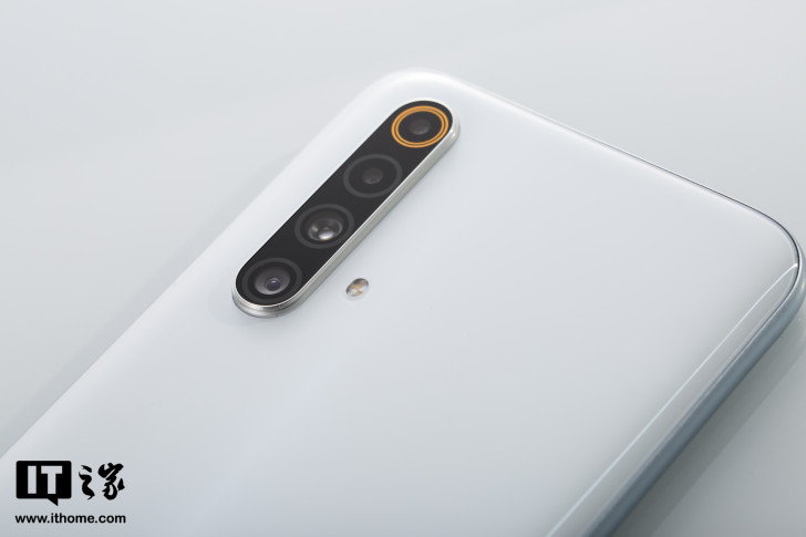 it之家开箱realme真我x50m银河白配色图赏