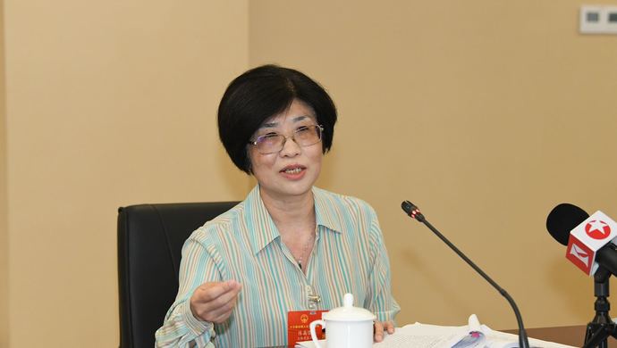 民法典草案这条与国际惯例不符今天修改稿采纳了上海团这位代表的建议