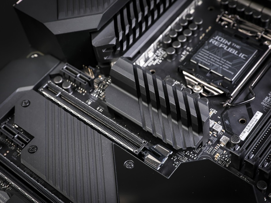 高端电竞主板华硕rogm12h图赏