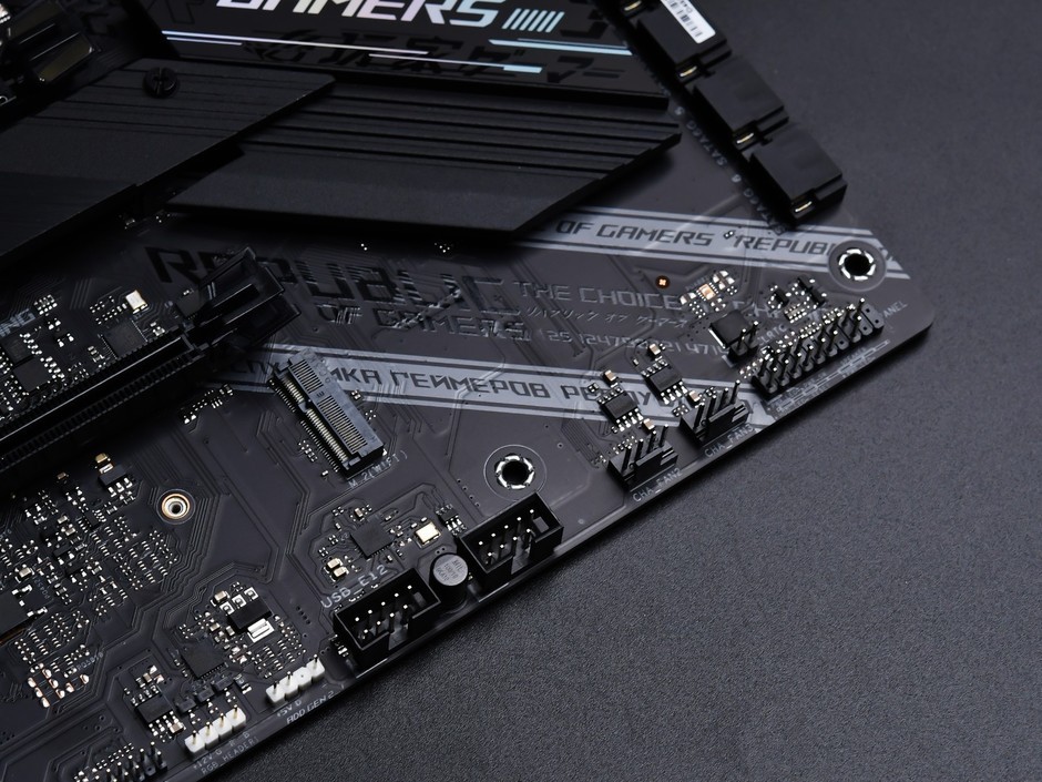 尽显10力华硕rogstrixb460fgaming图赏