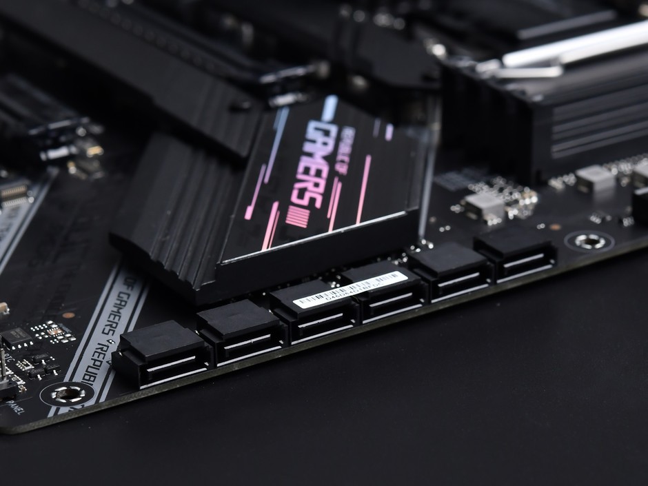 尽显10力华硕rogstrixb460fgaming图赏