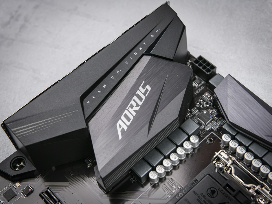 电竞专家技嘉b460aorusproac图赏