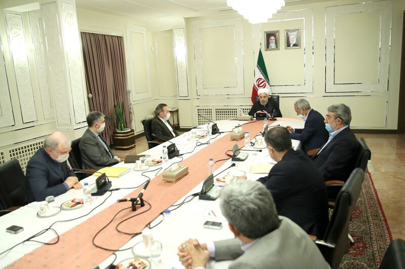 △鲁哈尼同伊朗官员开会 （图片来源：伊通社）