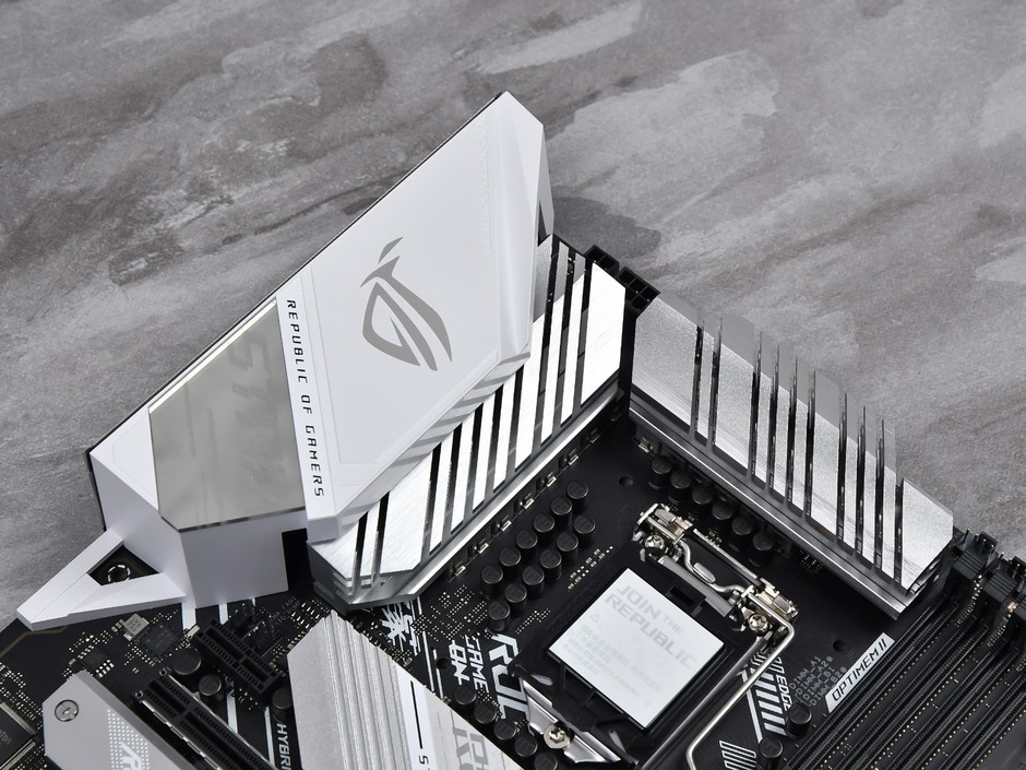 二次元吹雪华硕rogstrixz490agaming图赏