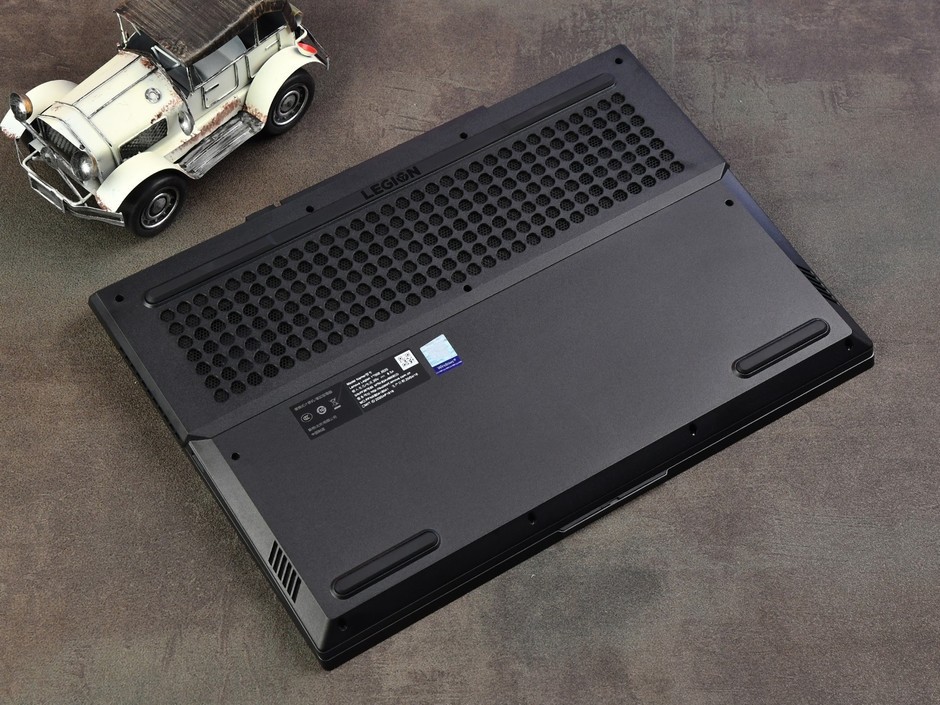 低调的个性联想拯救者y70002020图赏