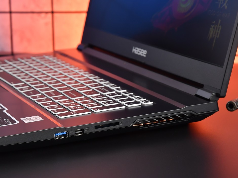 十代酷睿 rtx2060显卡!神舟战神g8游戏本图赏