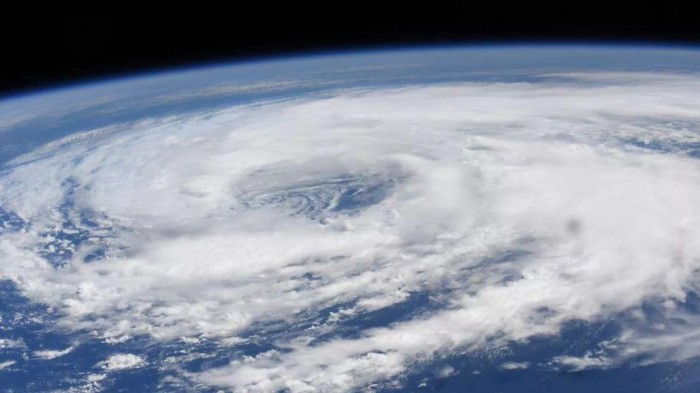 热带气旋cristobal创数项天气新纪录