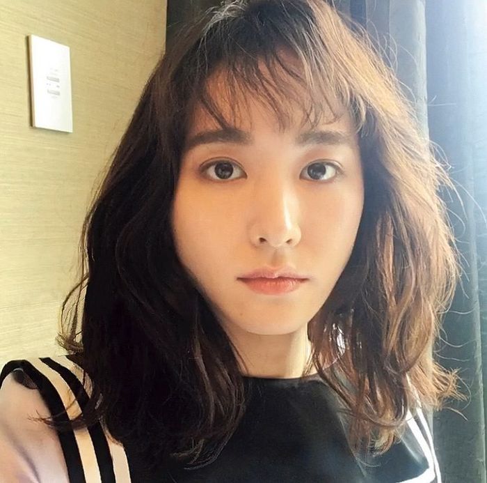新垣结衣自拍技术堪比直男 求求女神放下手机