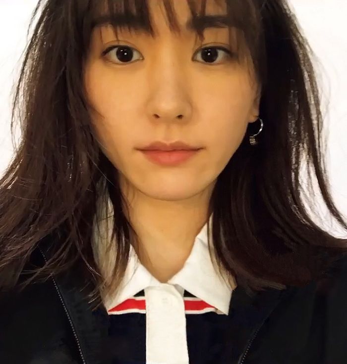 新垣结衣自拍技术堪比直男 求求女神放下手机