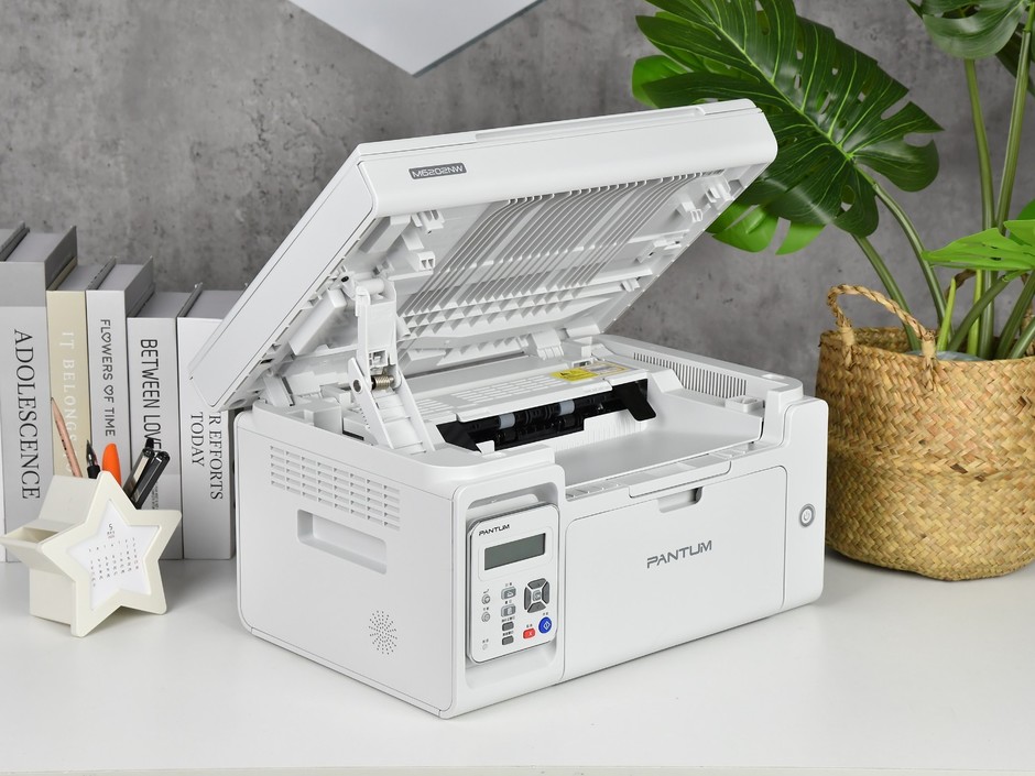 家庭打印用它奔图m6202nw一体机给力