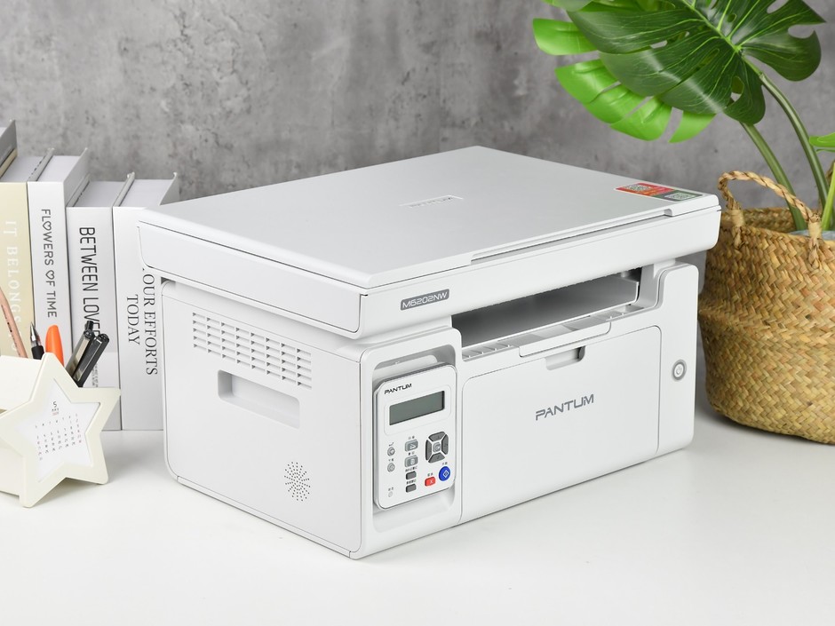 家庭打印用它奔图m6202nw一体机给力