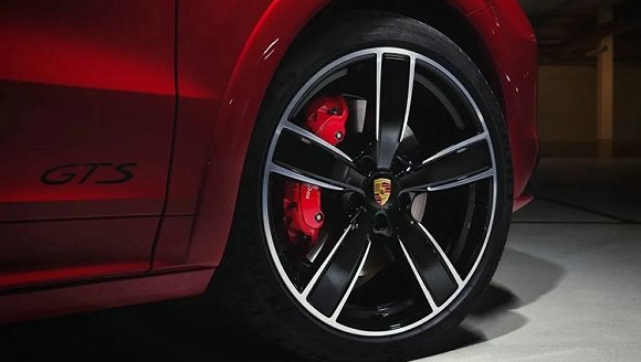 时捷为新款卡宴GTS换回了V8引擎，这才是GTS应有的配置 | 新车